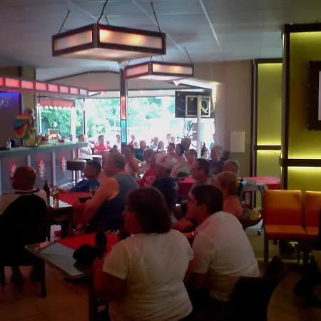 Ercan Nocleg ze śniadaniem